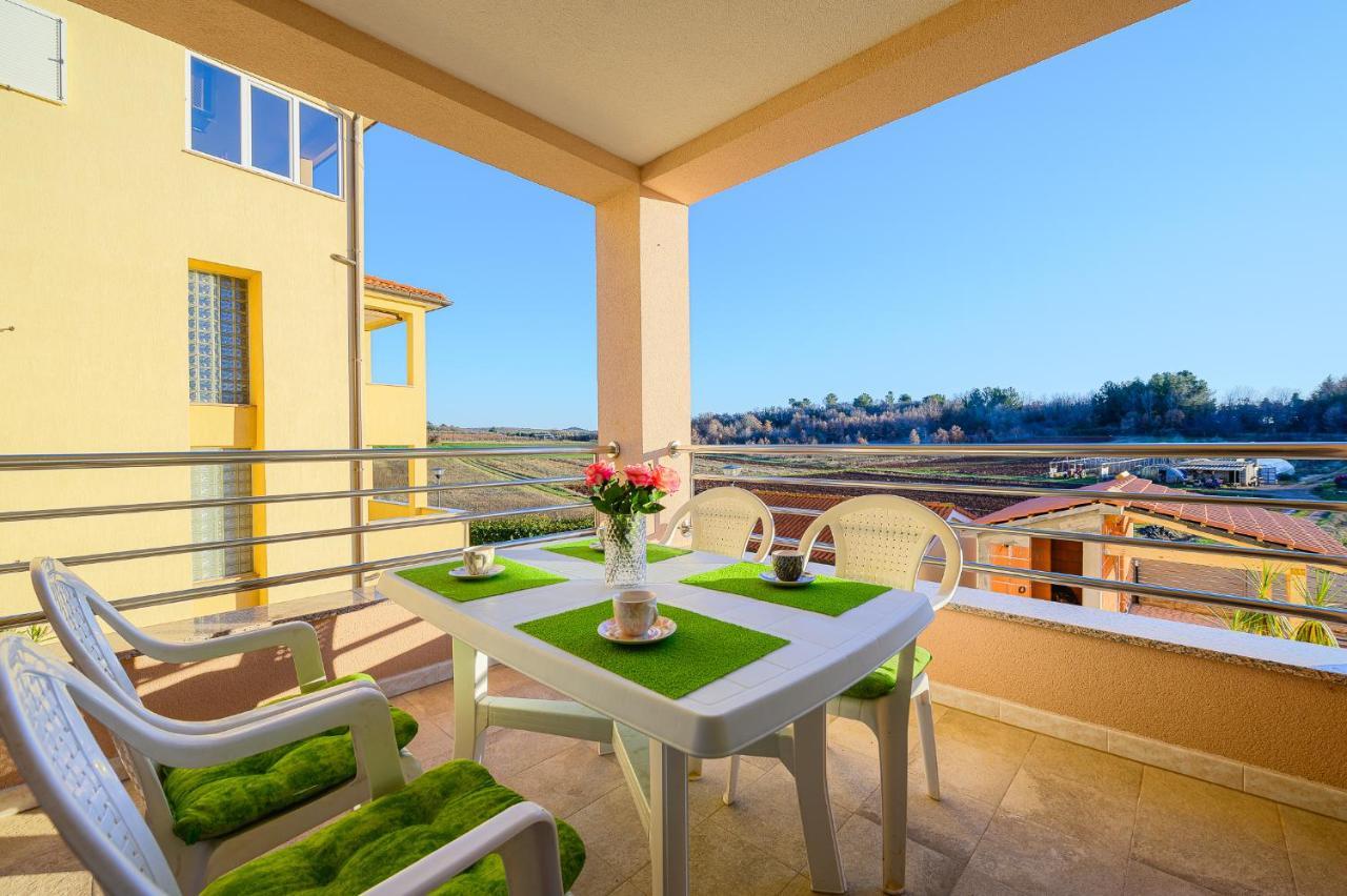 Stancija Amorozo 5 Poreč Extérieur photo