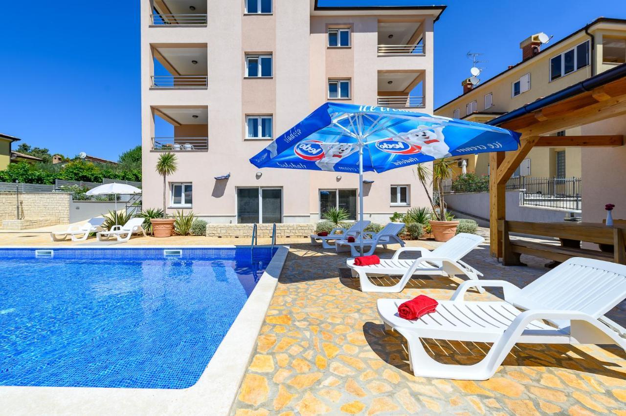 Stancija Amorozo 5 Poreč Extérieur photo
