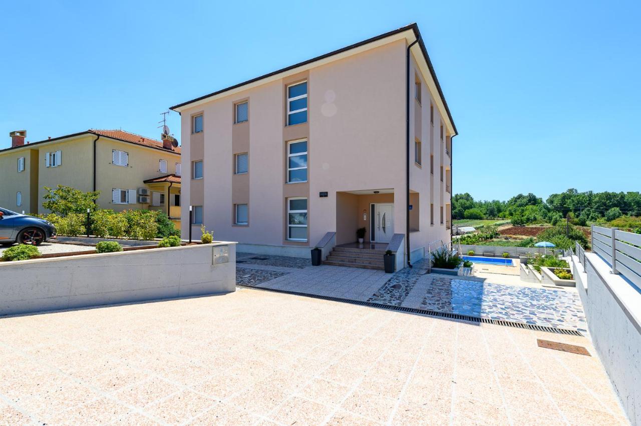 Stancija Amorozo 5 Poreč Extérieur photo