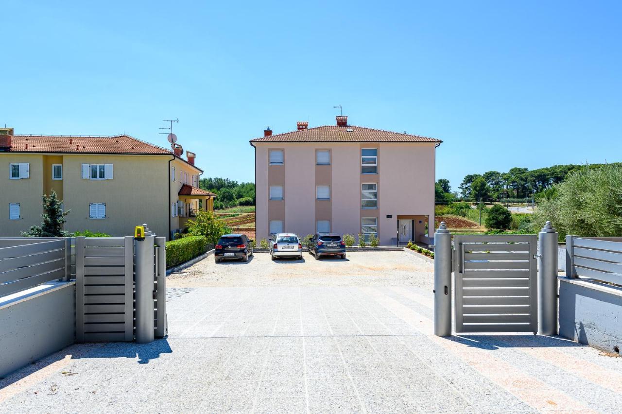 Stancija Amorozo 5 Poreč Extérieur photo